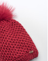Gorro de lana con pompón rojo