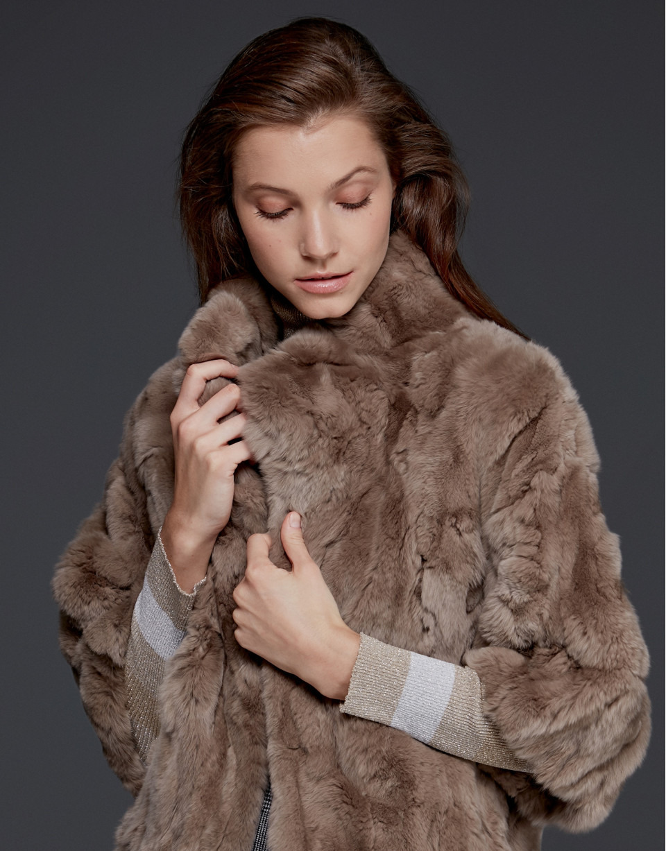 Chaqueta larga pelo conejo beige