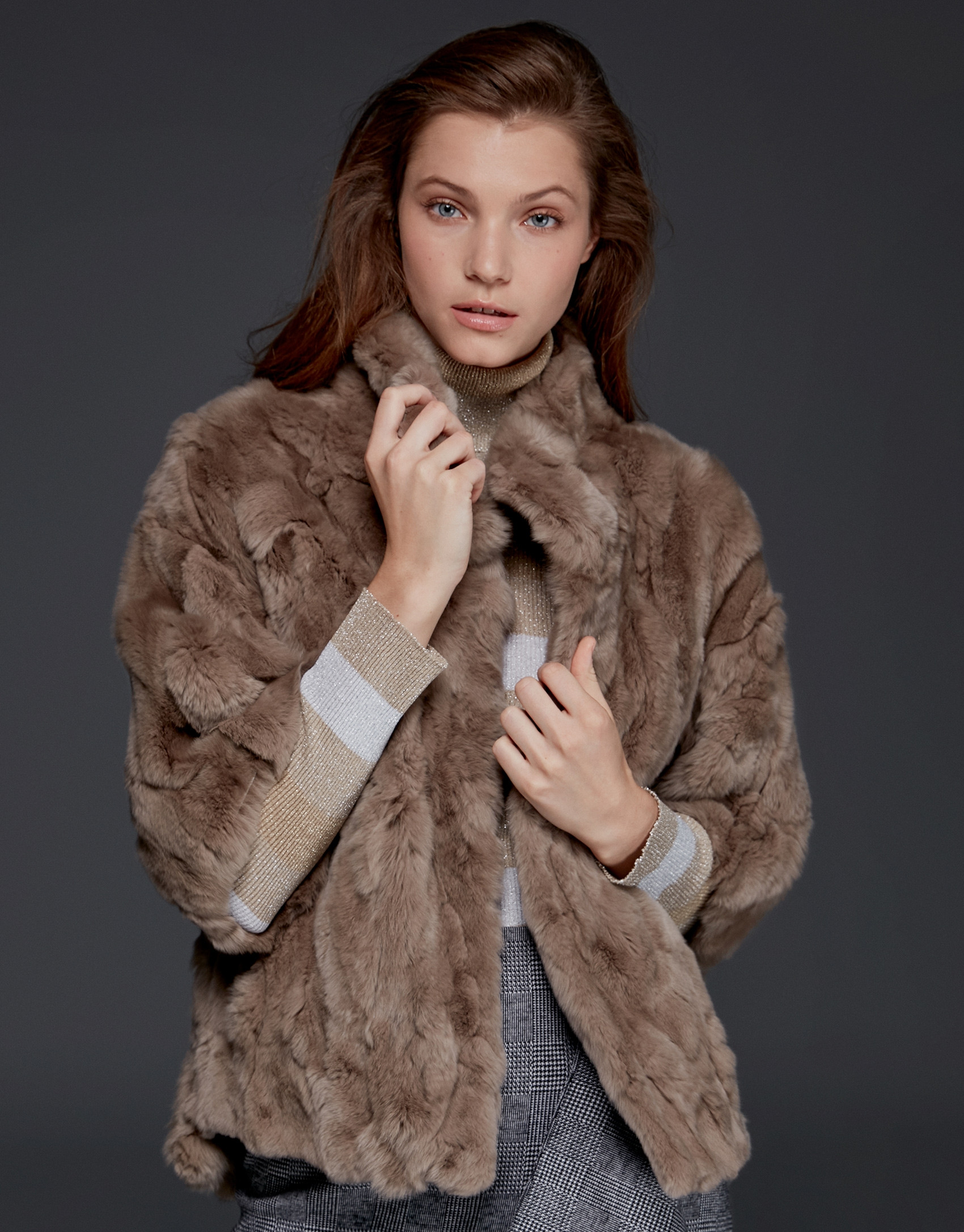 Chaqueta larga pelo conejo beige