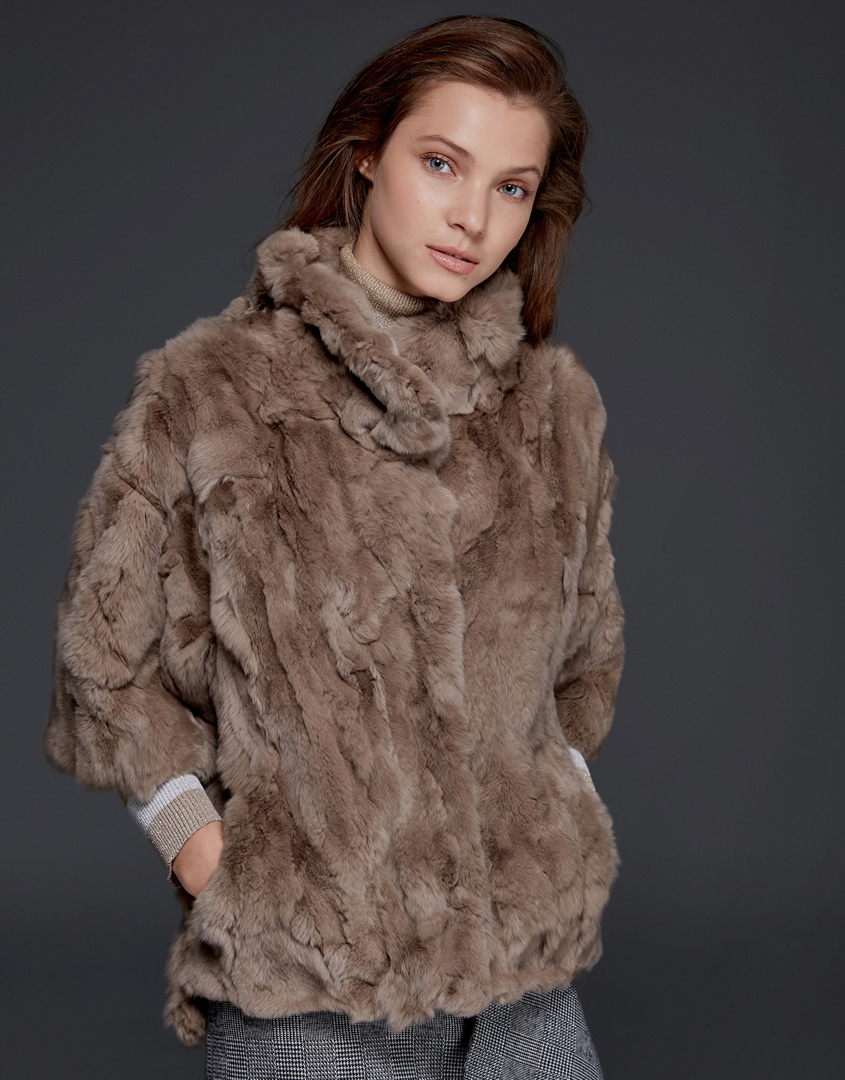 Chaqueta larga pelo conejo beige