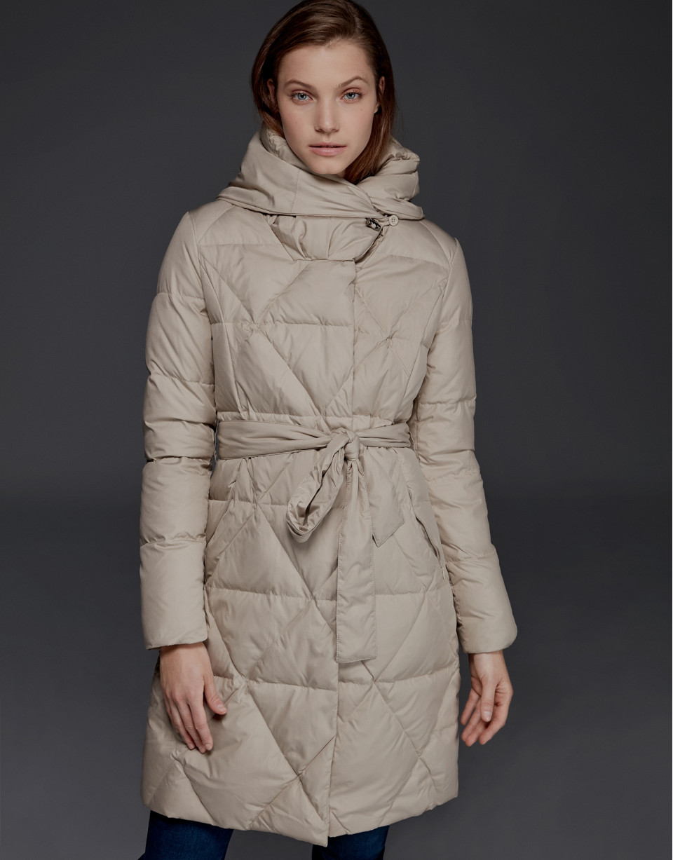 Plumífero largo acolchado beige