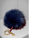 Charm pompón bicolor granate/azul