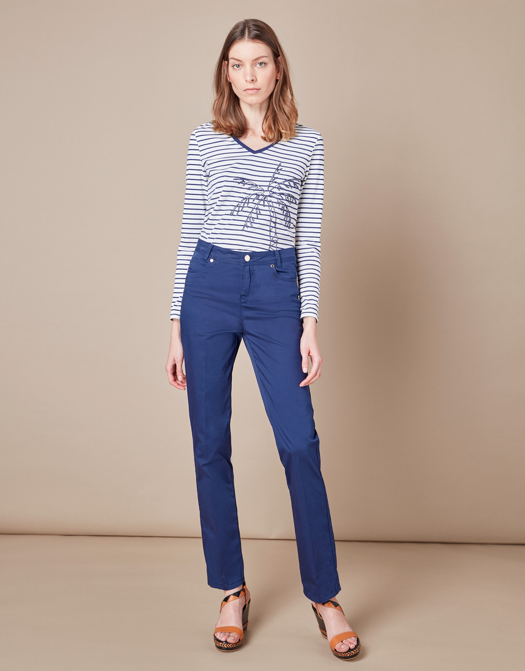 Navy blue sport pants with five pockets