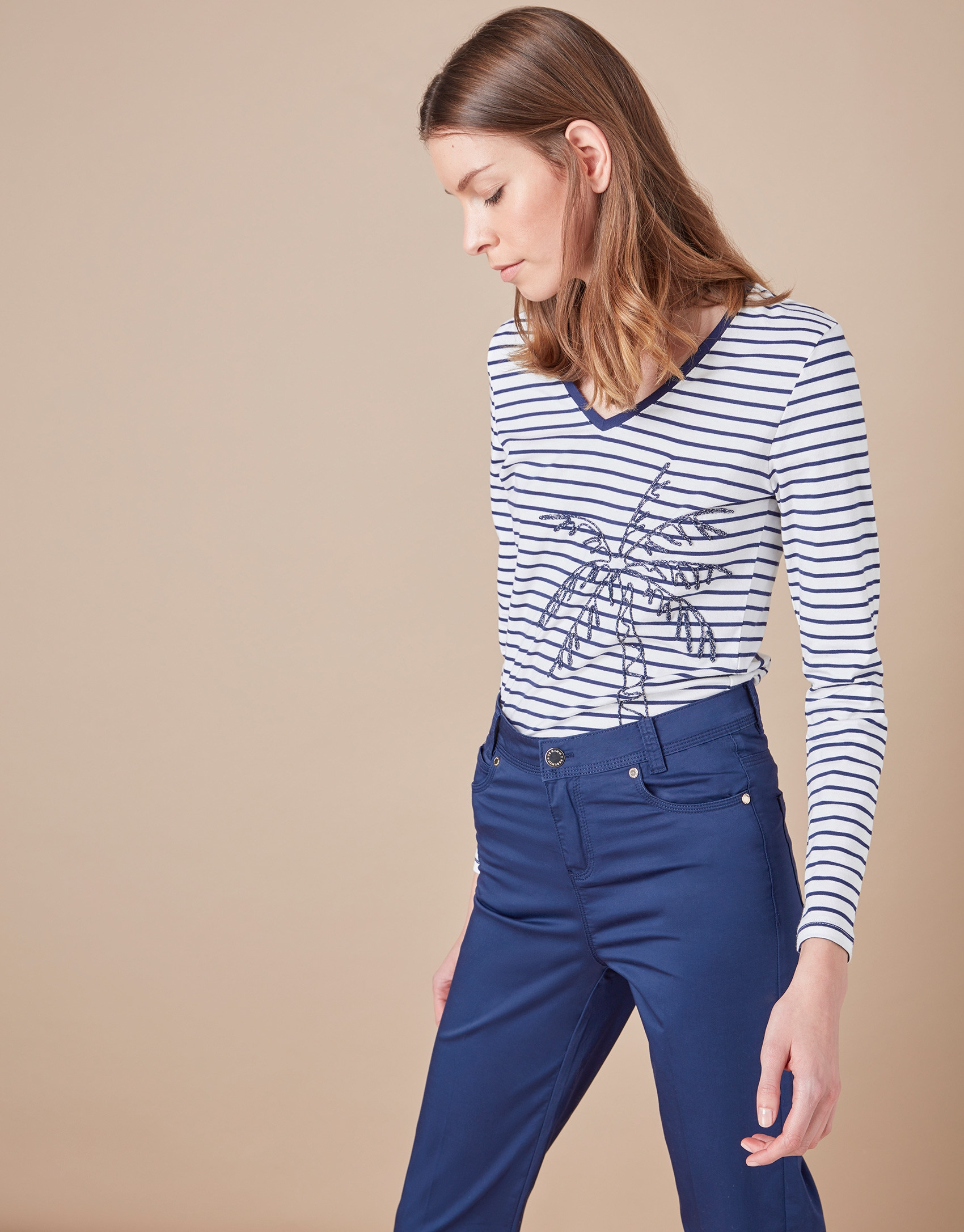 Navy blue sport pants with five pockets
