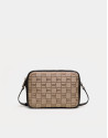 Canvas Taylor should bag with logos