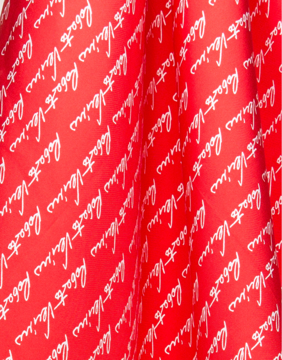 Pañuelo seda rojo logos firma