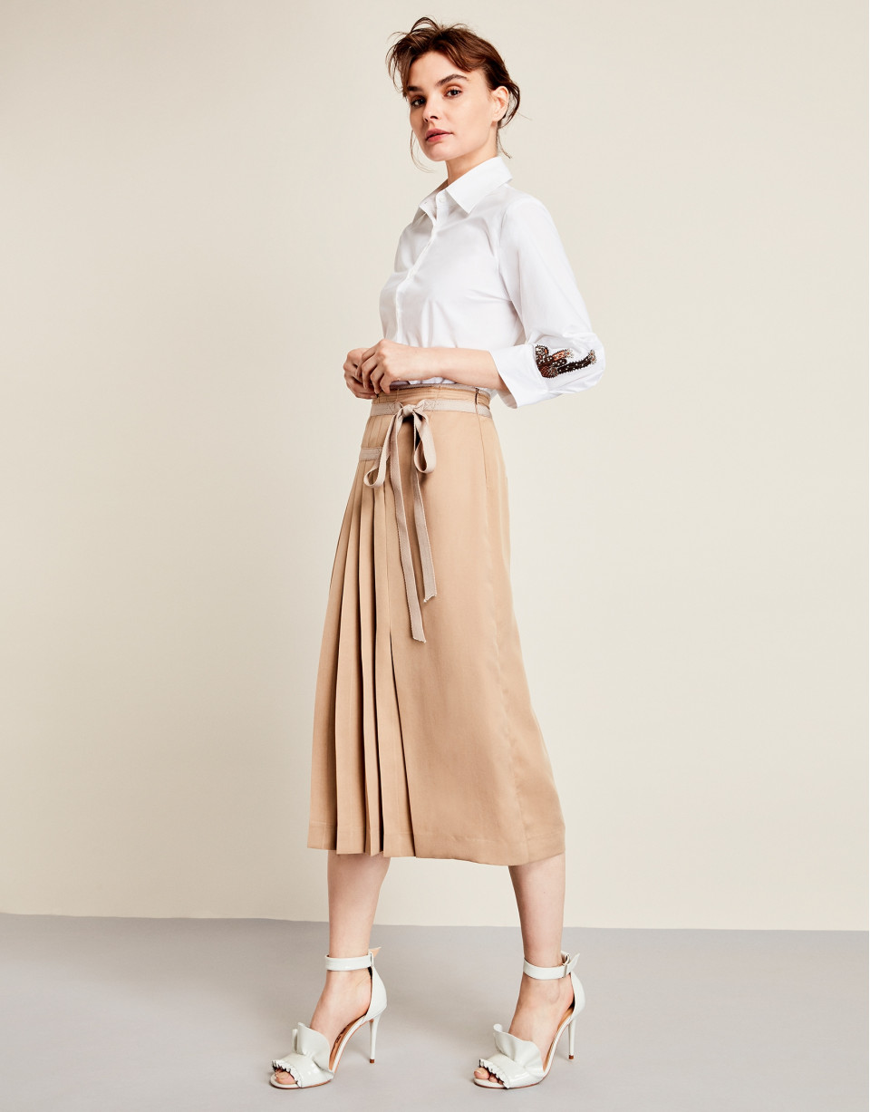 White shirt with patch sleeves
