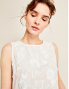 Top blanco bordado