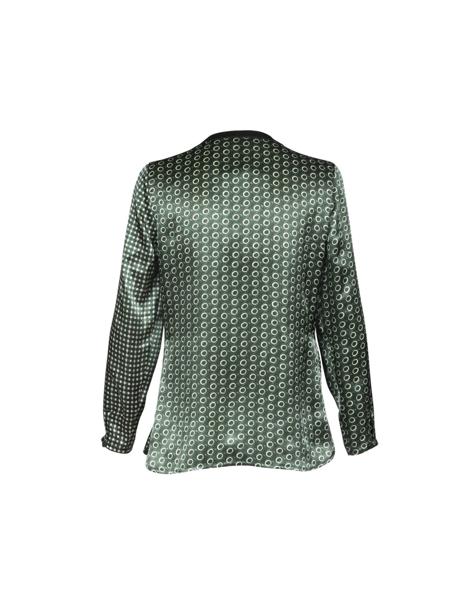 Blusa de seda verde con estampado geométrico 