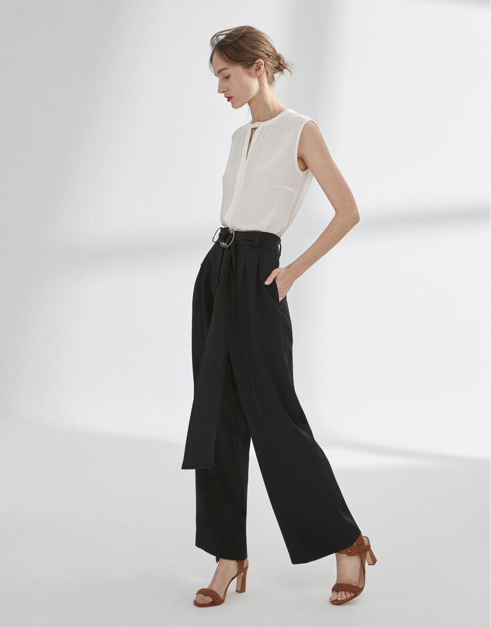 Black palazzo pants with darts