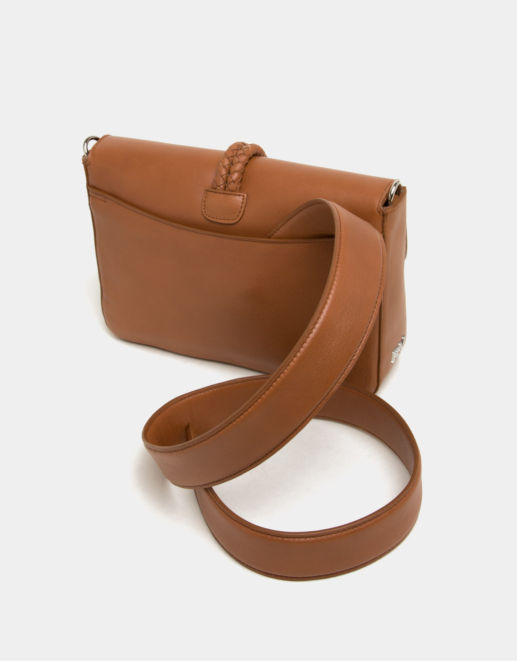 Bolso cartera Joyce color cuero cierre cordón