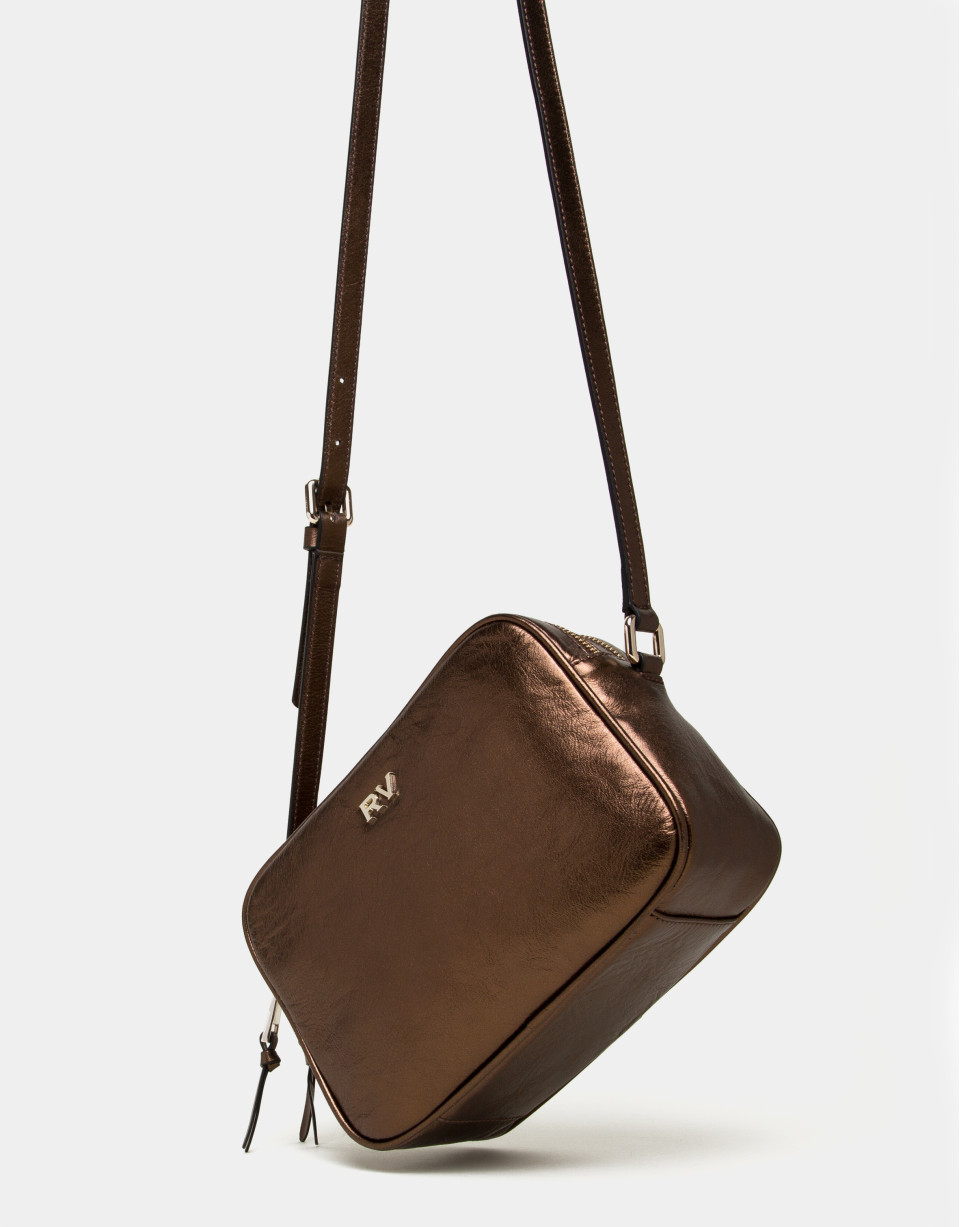 Bolso Taylor piel laminado cobre
