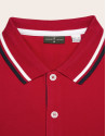 Polo piqué rojo y contraste marino