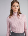 Jersey canalé cuello tortuga rosa