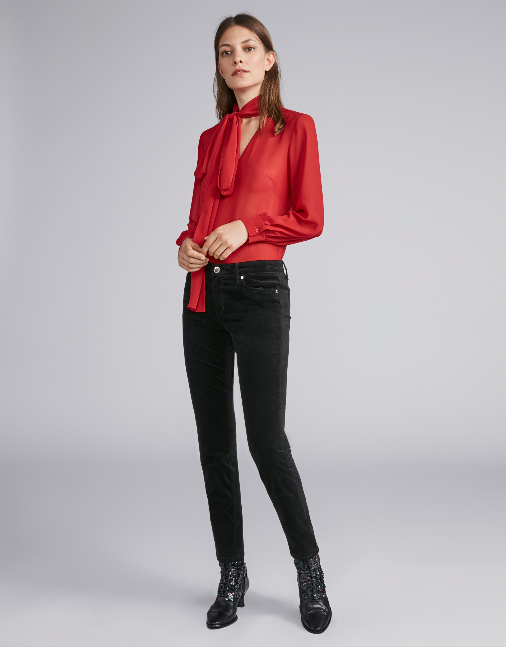 Pantalón pana lisa negro