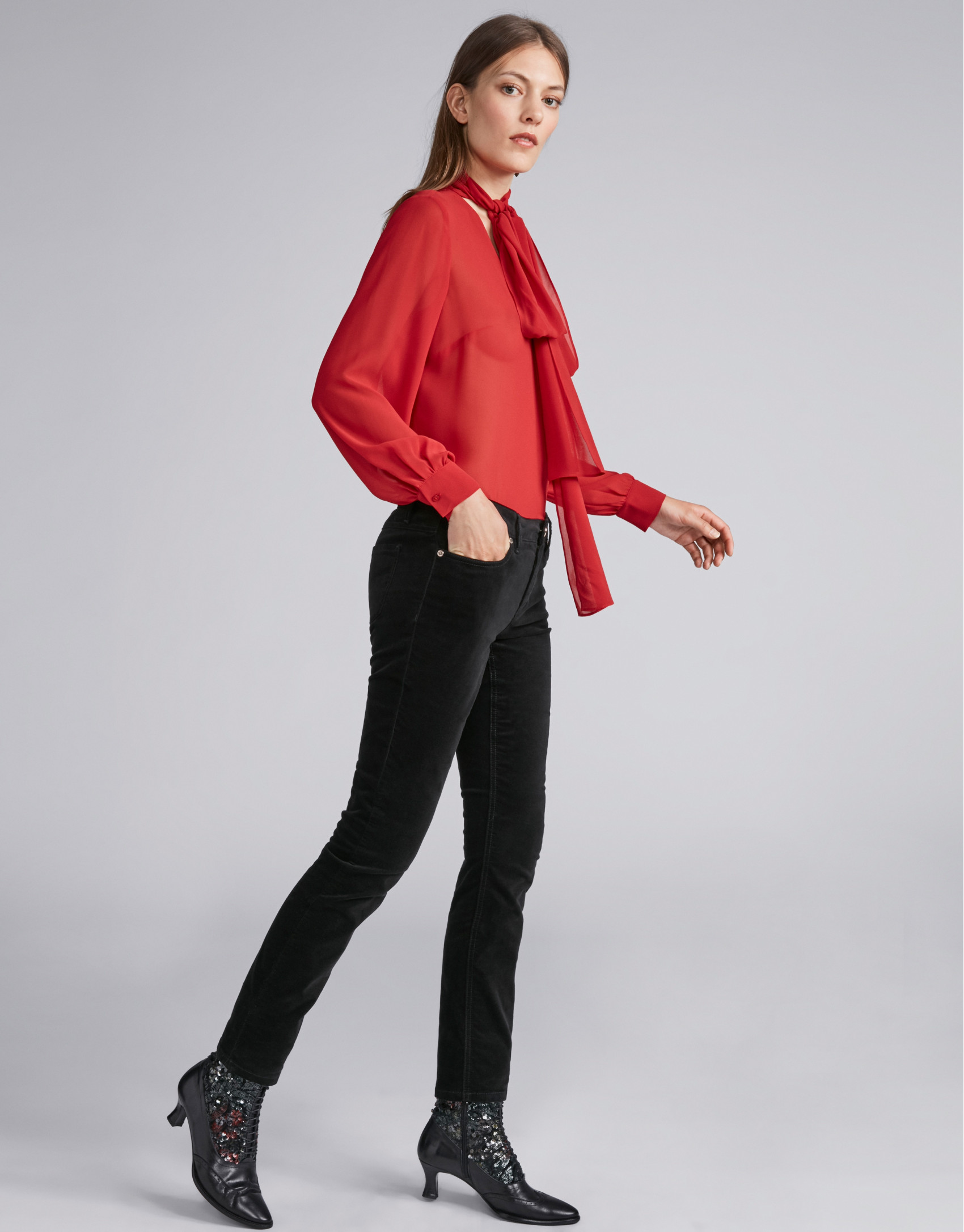 Pantalón pana lisa negro