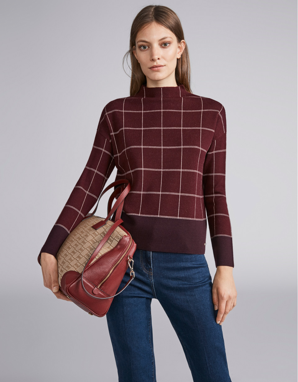 Jersey oversize cuadros granate