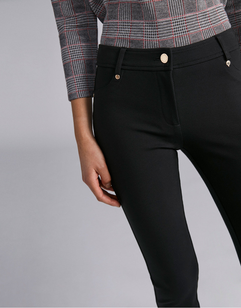 Black pants with 5 pockets