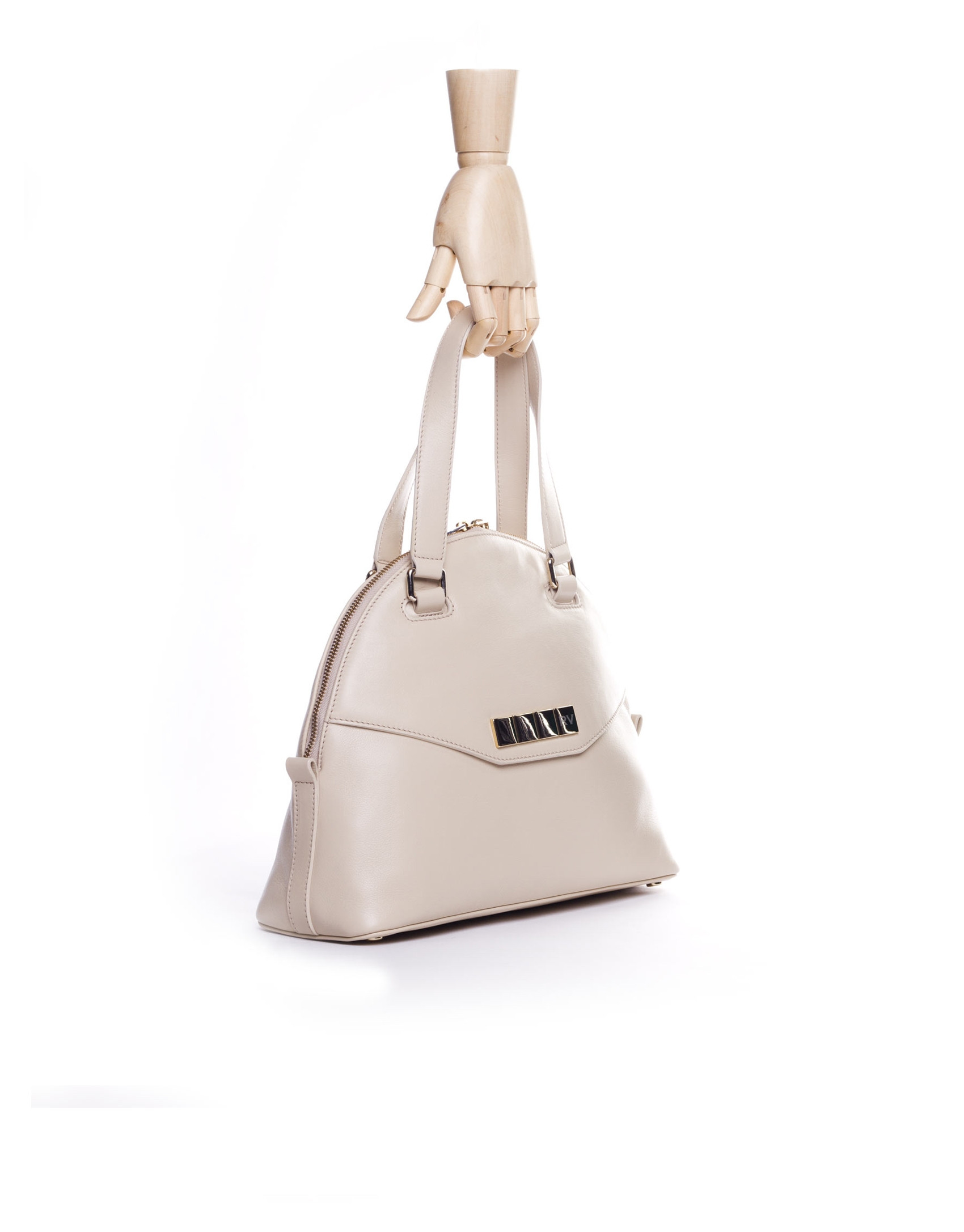 LEONOR CREMA: Satchel en napa
