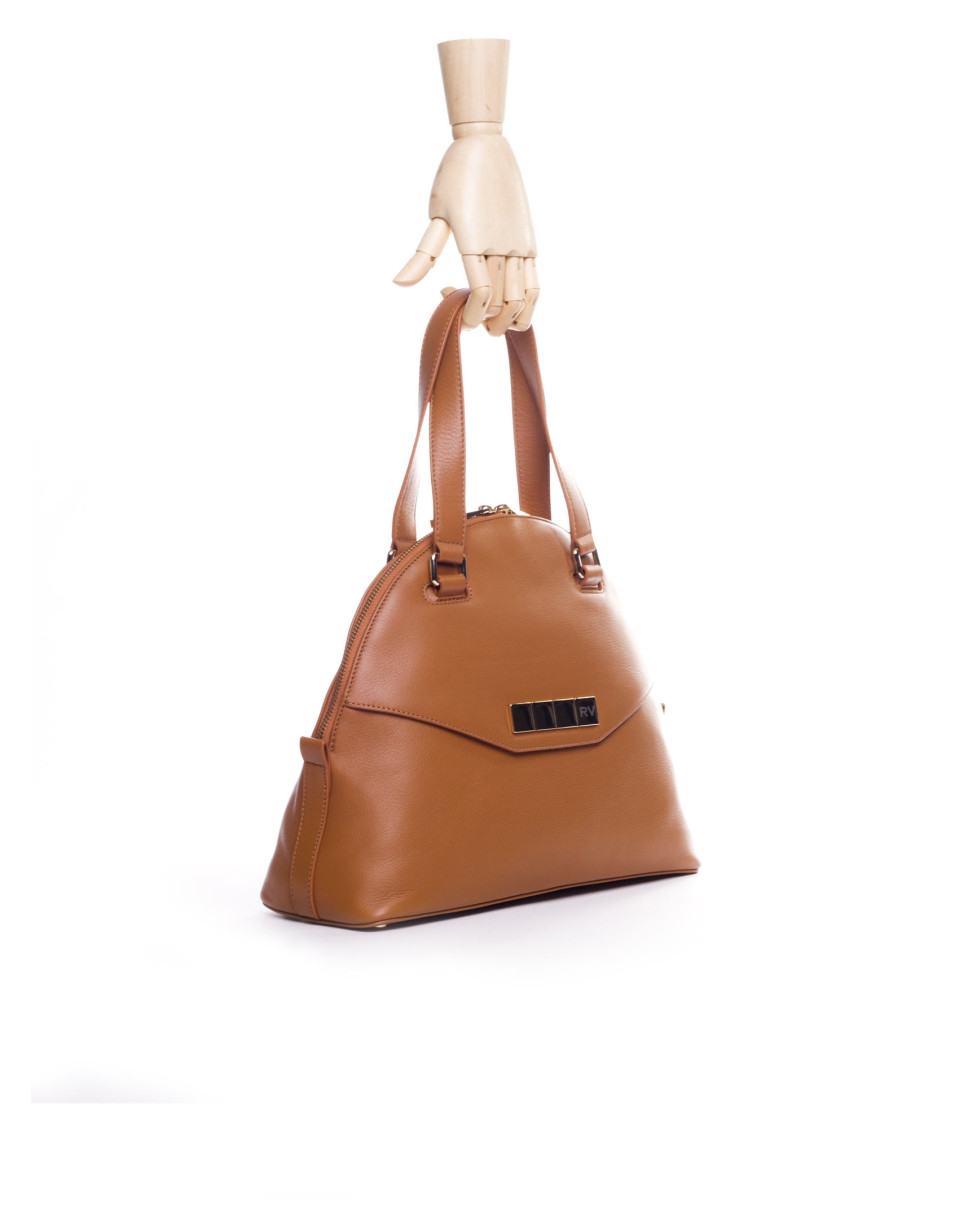 LEONOR CARAMELO: Satchel en napa