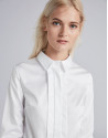 Camisa masculina blanca con gemelos
