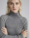Vestido midi en punto gris