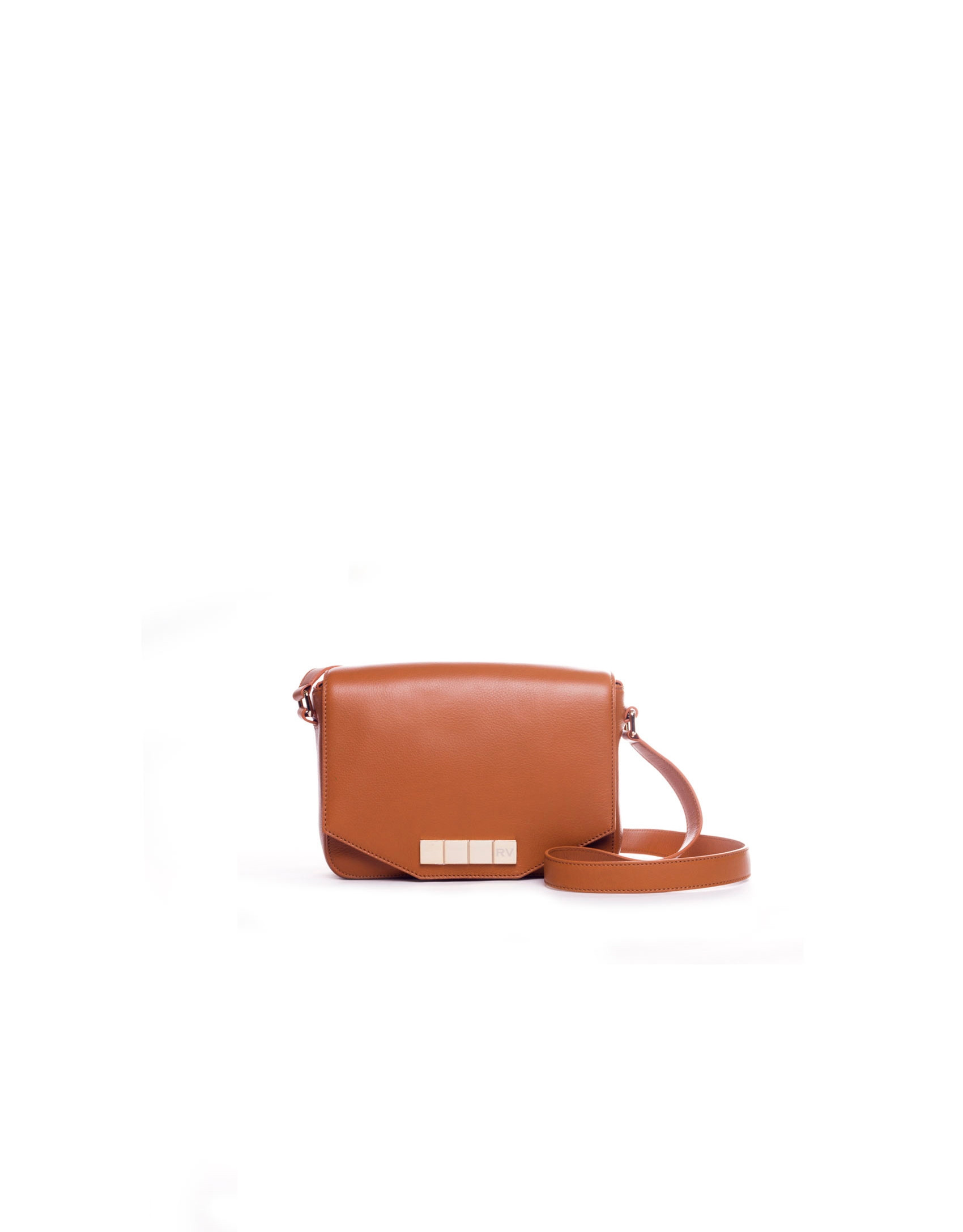 ALICIA CARAMELO:  Bandolera en napa