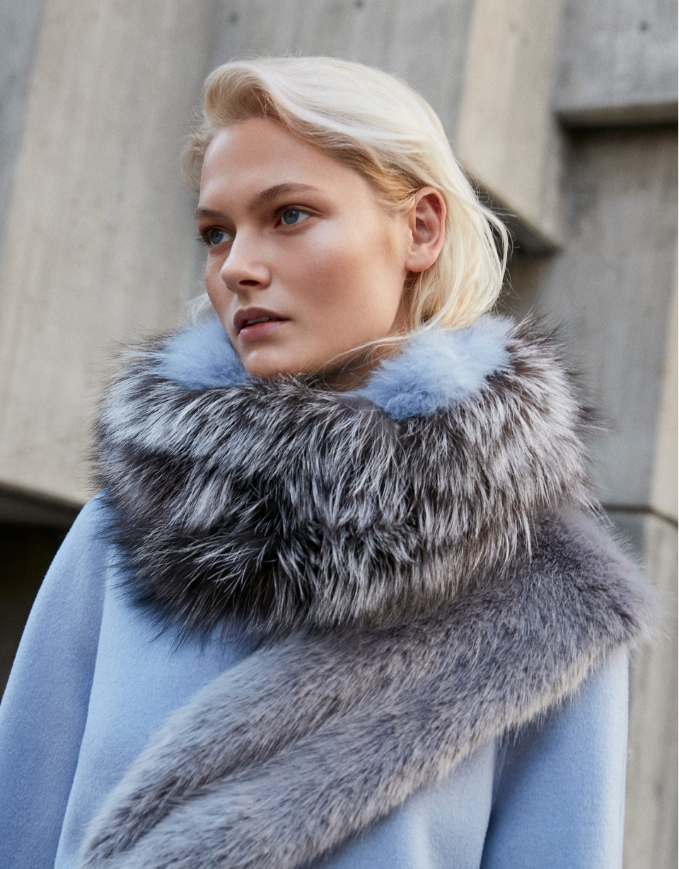 Taupe fox fur tubular scarf