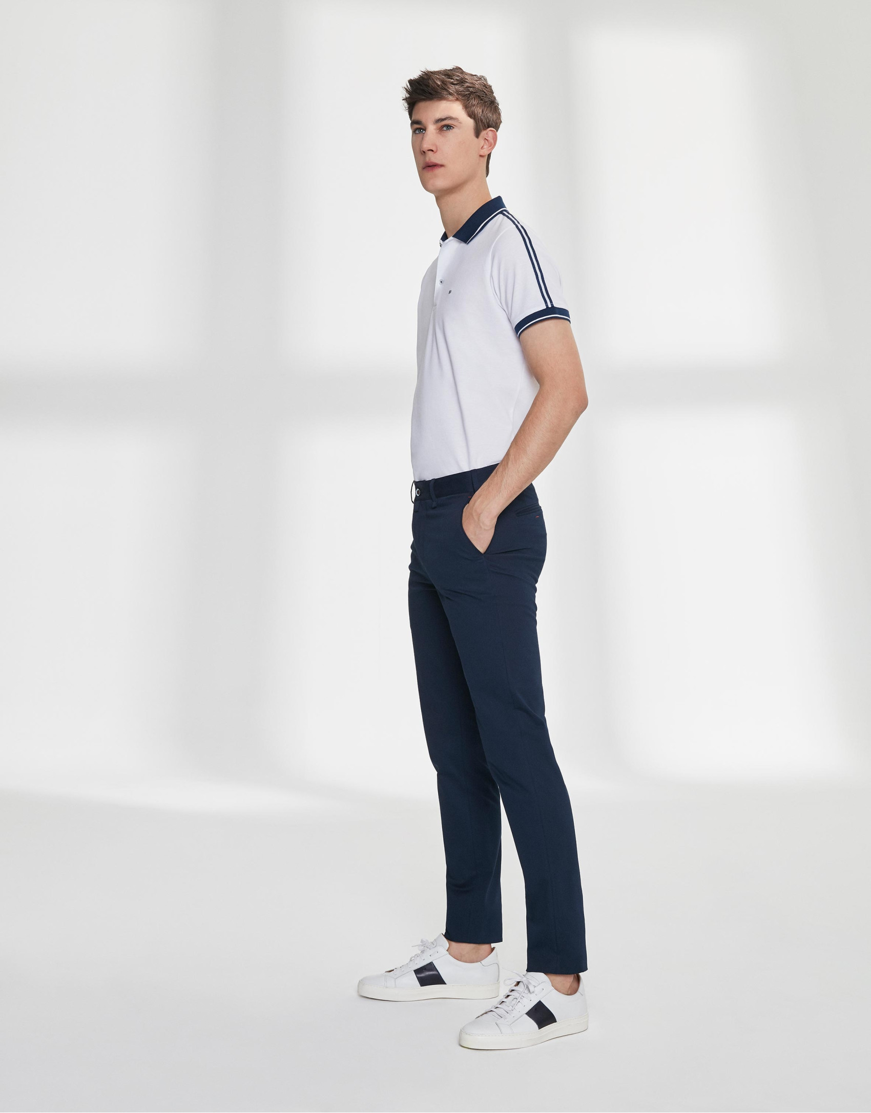 Pantalón chino básico algodón marino