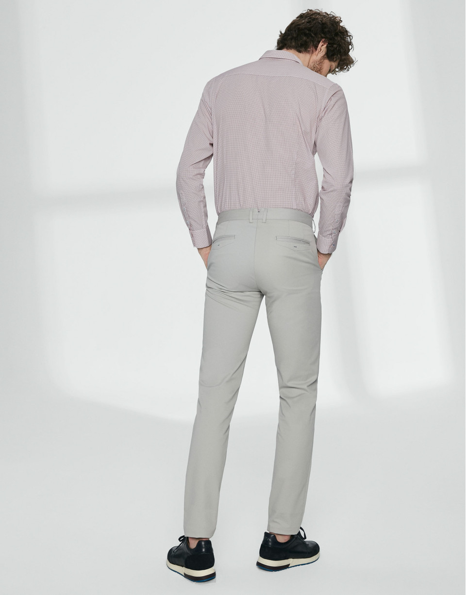 Pantalón chino básico algodón gris claro