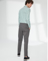 Pantalón cordones gris con raya