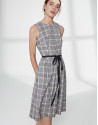 Vestido midi fluido a cuadros