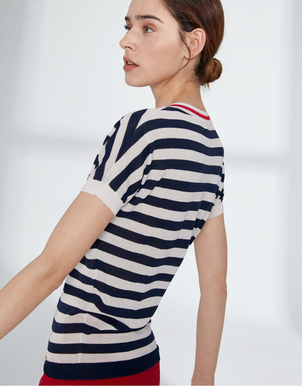 Sailor sweater with bat sleeves