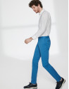 Pantalón chino básico algodón azulón