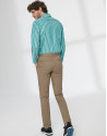Pantalón chino básico algodón visón