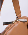 LEONOR CARAMELO: Satchel en napa