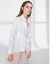 Camisa blanca lazada cintura