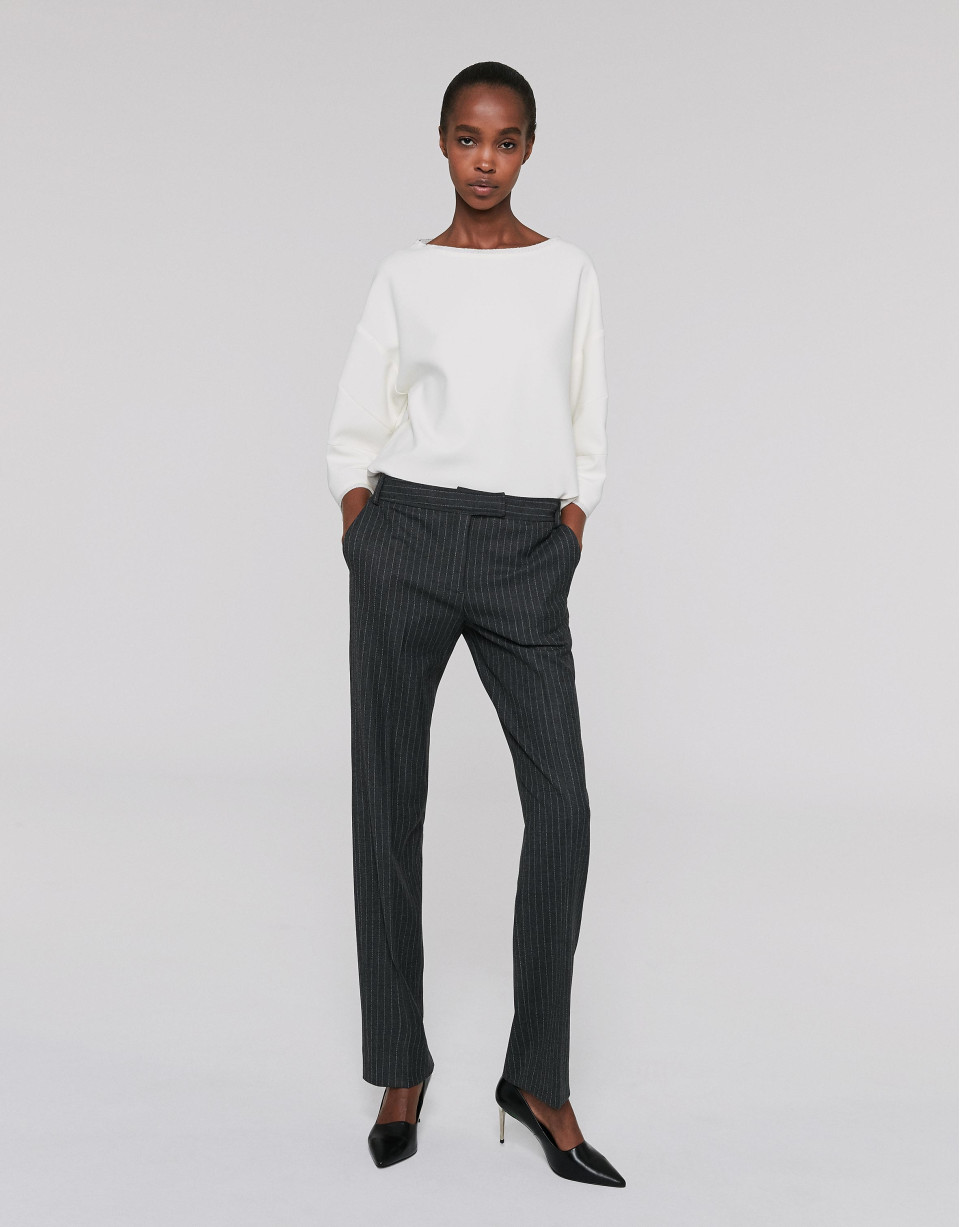 Pantalón recto raya diplomática gris