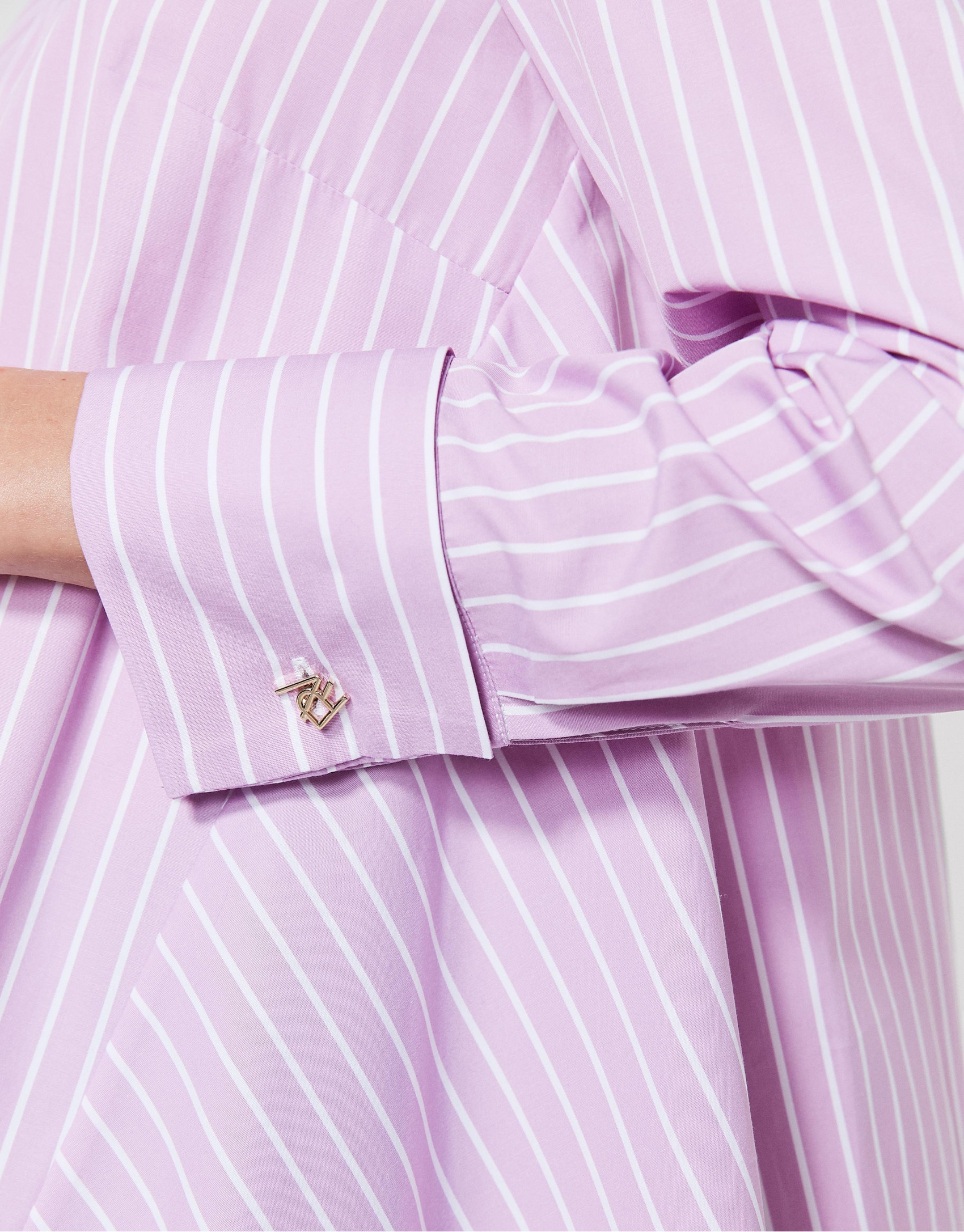 Camisa rayas rosa cuello mao con abertura