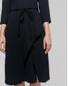 Vestido midi manga tres cuartos negro