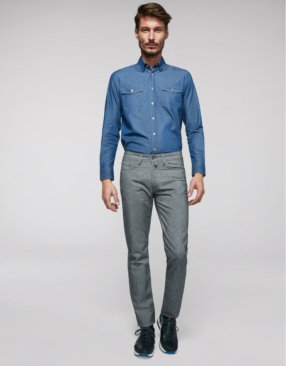 Gray pants with five pockets