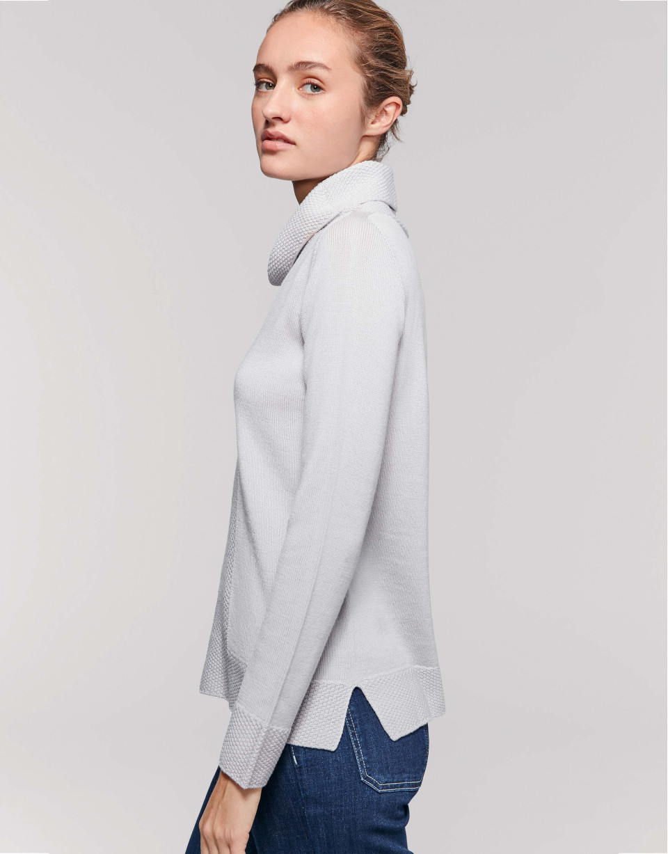 Jersey cuello vuelto flojo gris plata