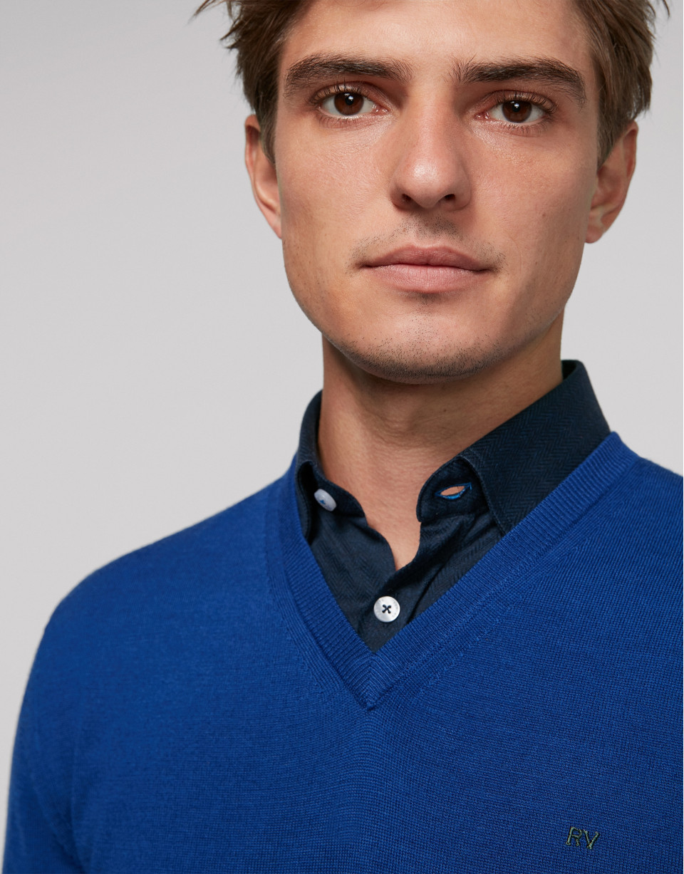 Jersey cuello pico azul