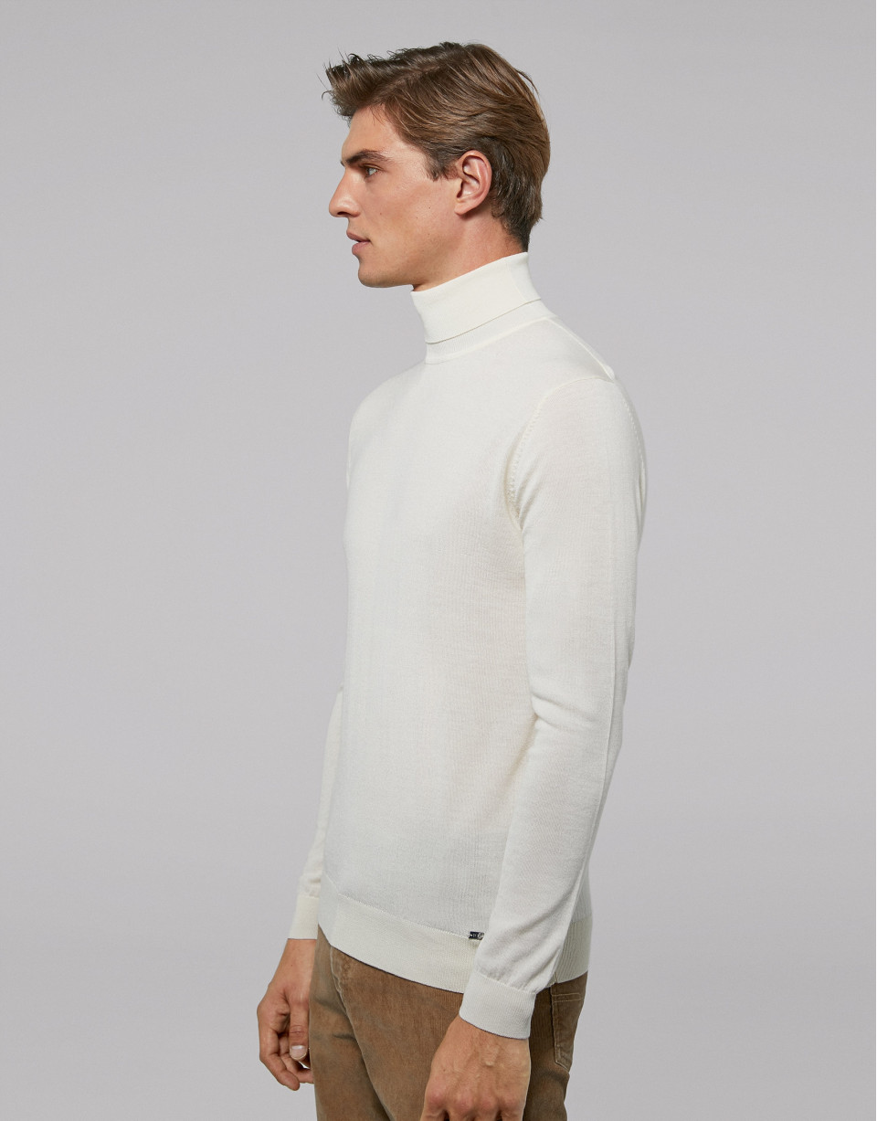 Beige turtle neck sweater