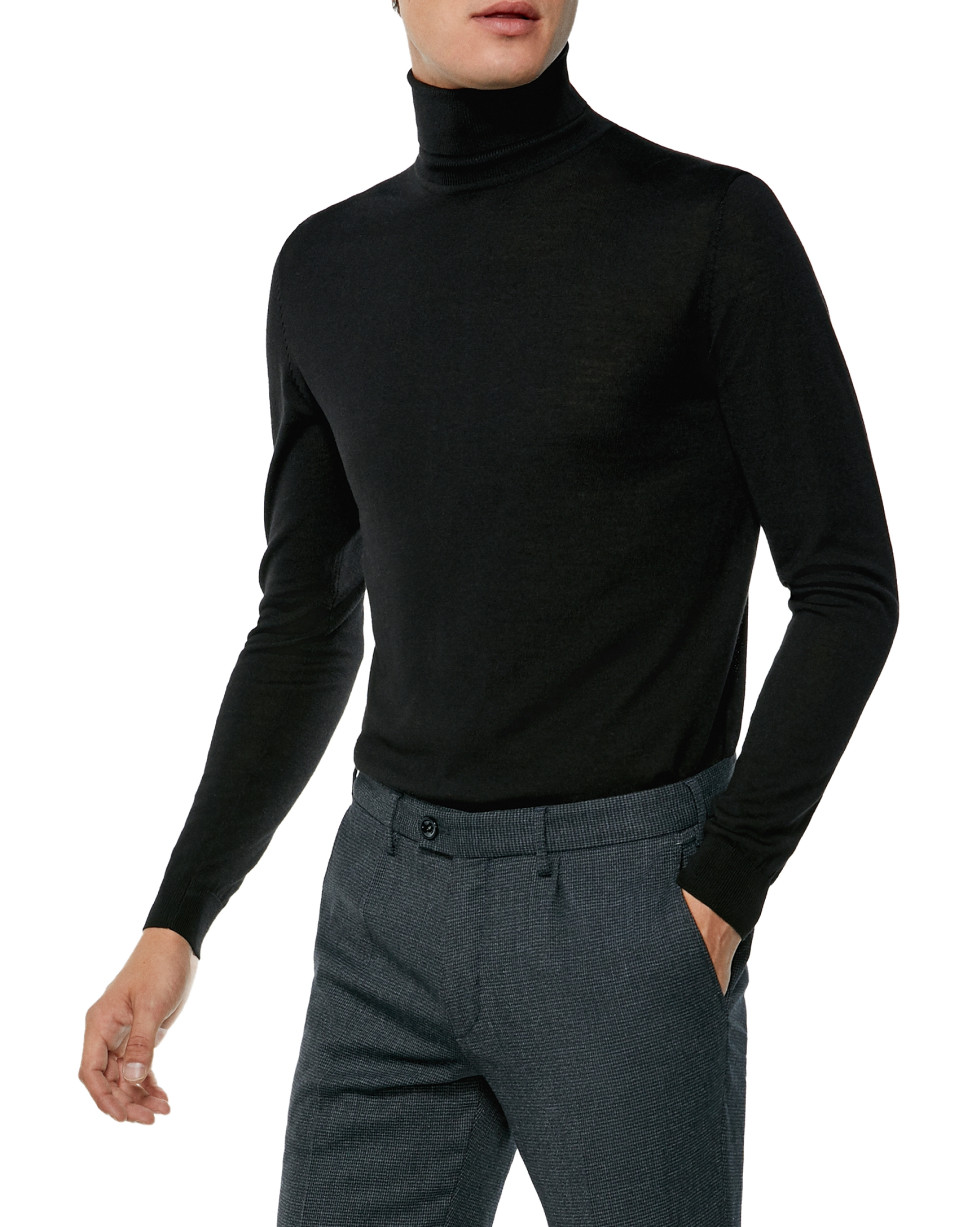Jersey cuello cisne color negro