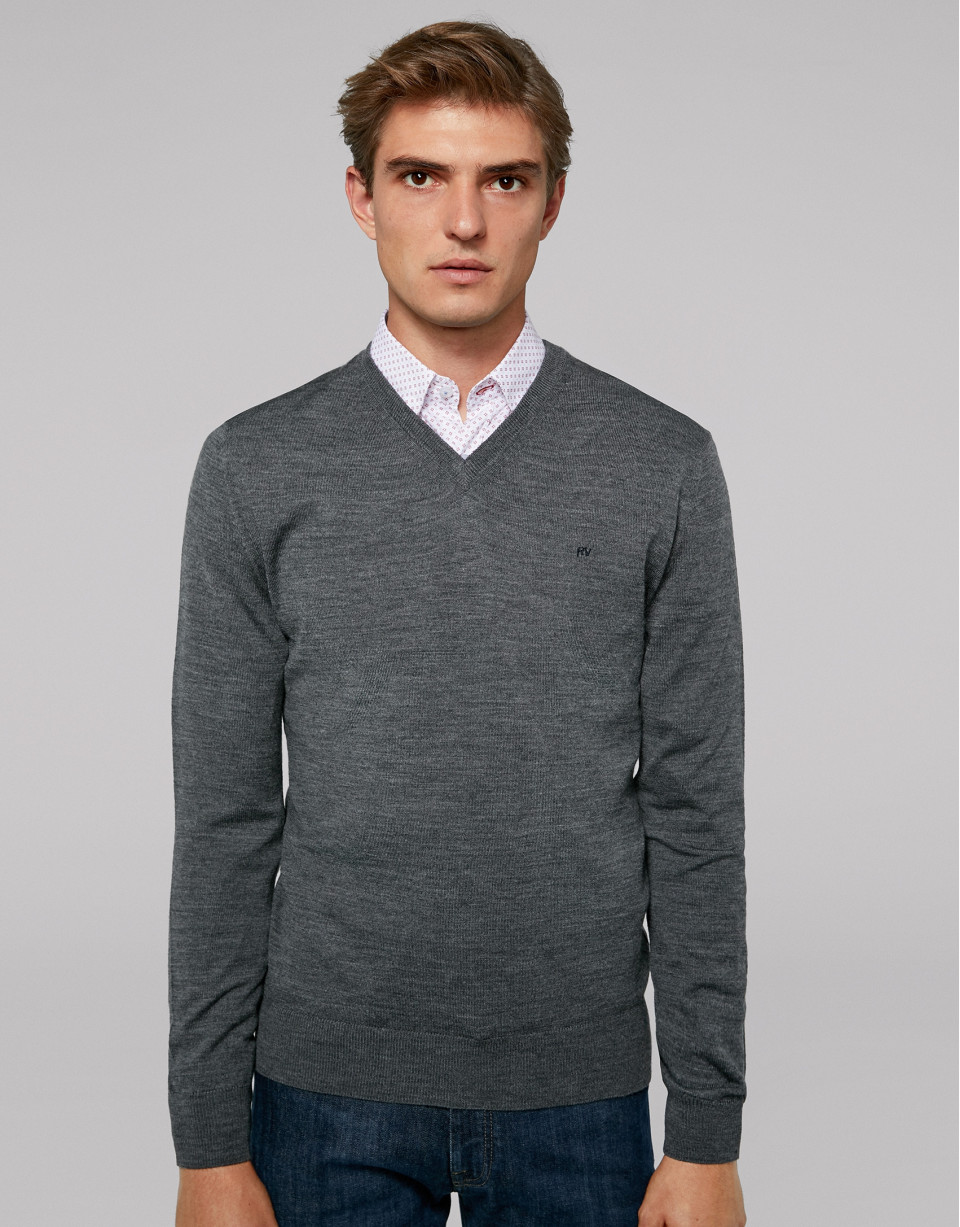 Grey melange wool sweater with V neck