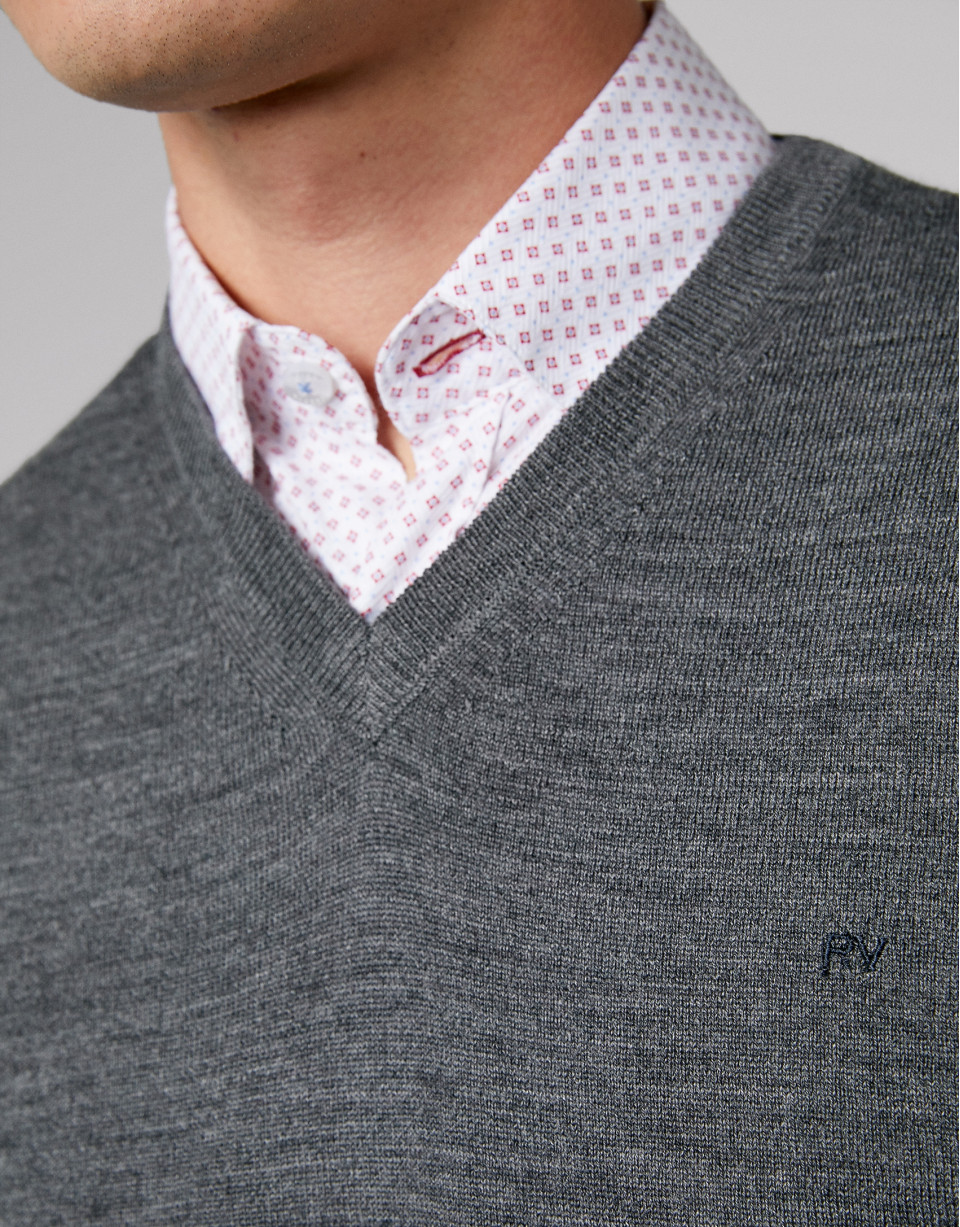 Grey melange wool sweater with V neck