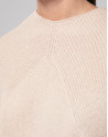 Vanila wool sweater with ribbed shoulders