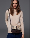 Vanila wool sweater with turtle-neck collar
