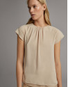 Blusa manga ranglan corta beige